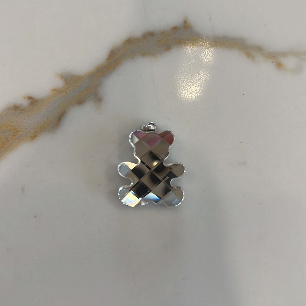 Swarovski bear pendant, no box, in very good condition